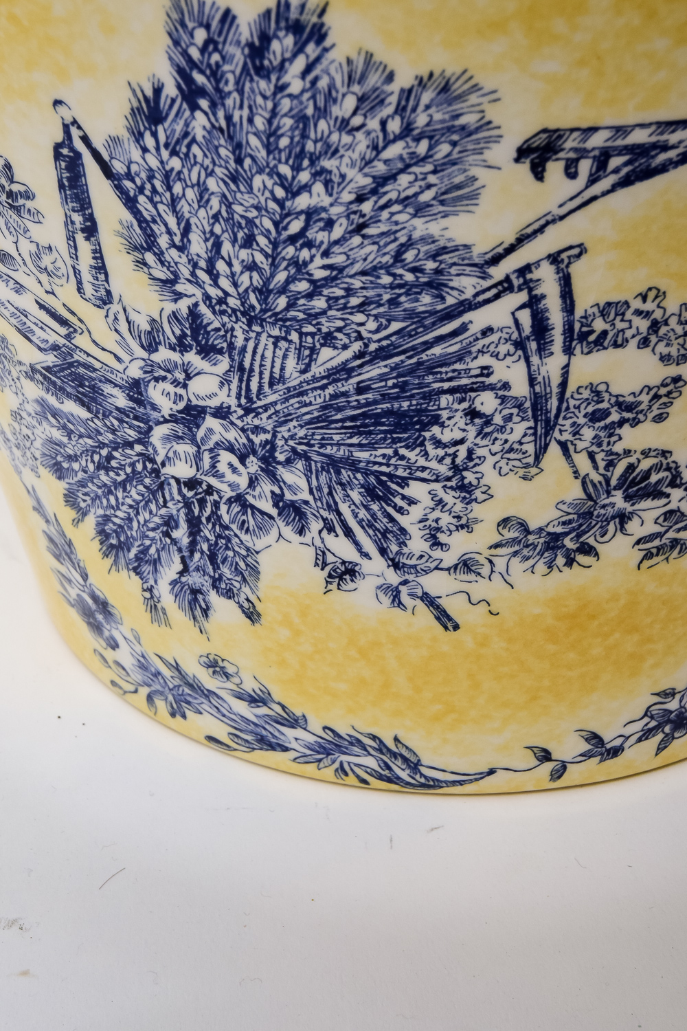 Assortment of Home Decor