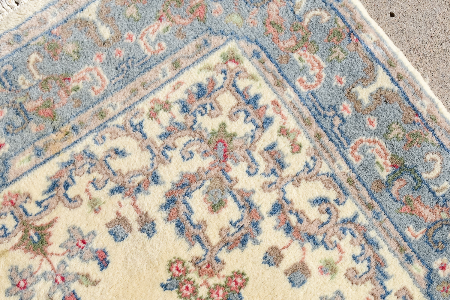 Handmade 100% Woollen Indian Rug