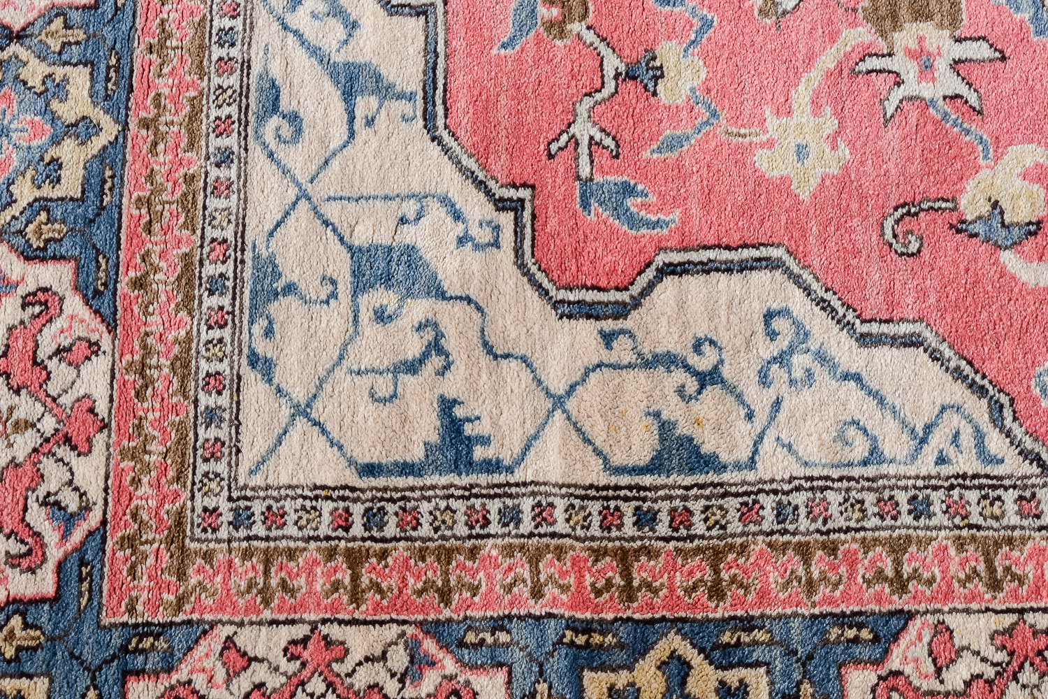 Karastan "Bergama" Wool Rug