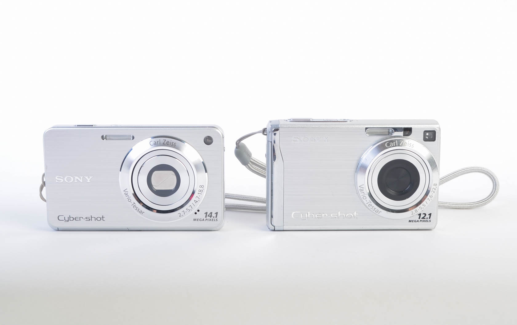Pair of Sony Cybershot Digital Cameras