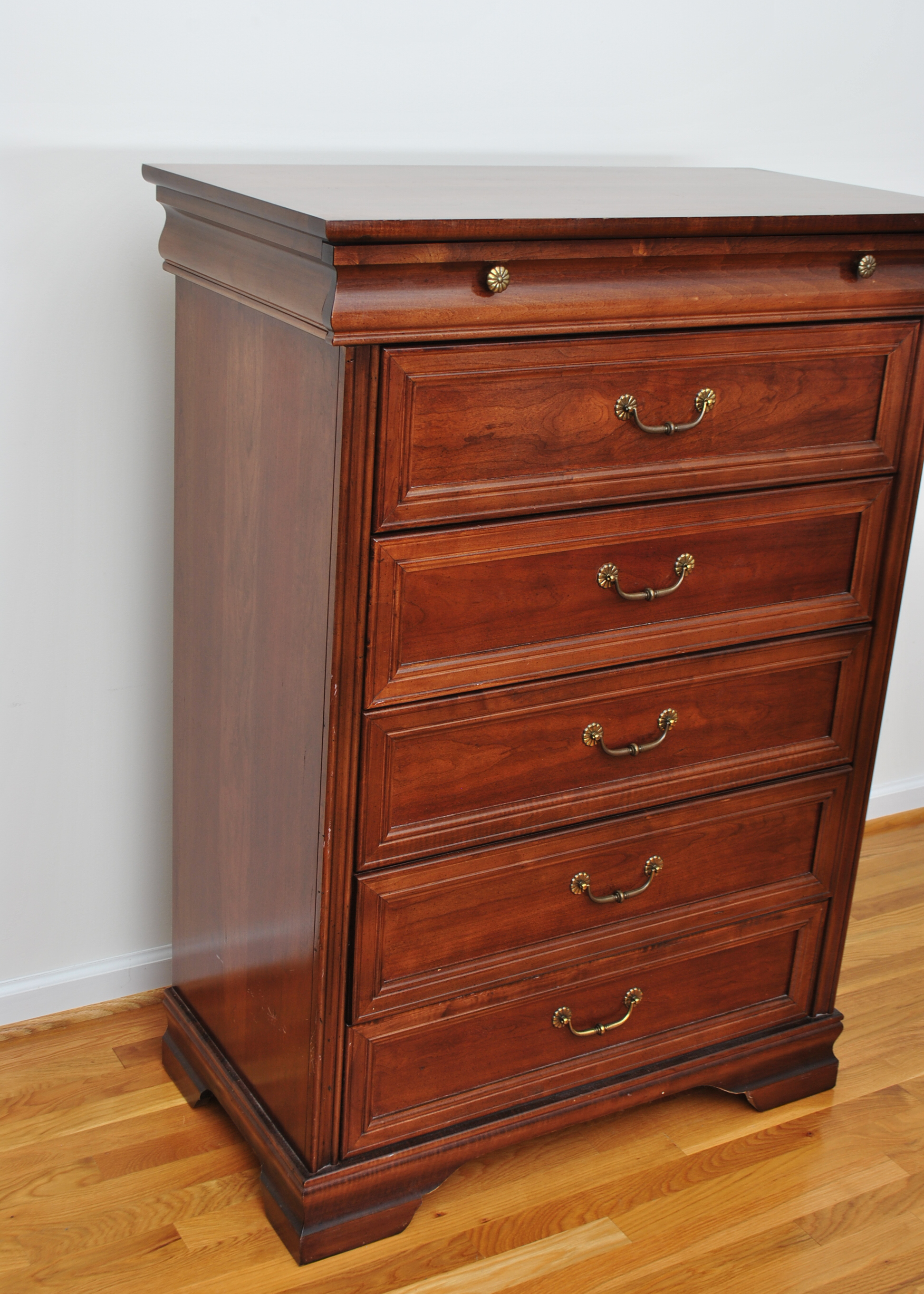Broyhill Six Drawer Chest