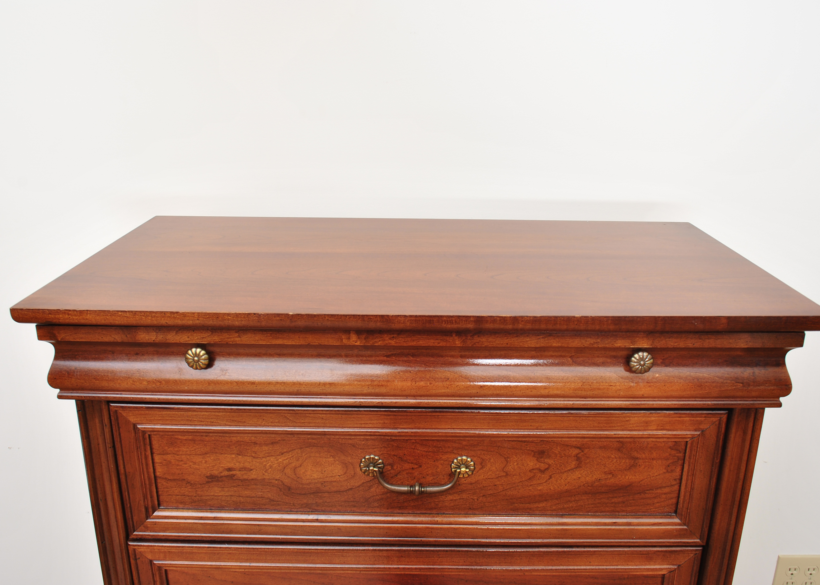 Broyhill Six Drawer Chest