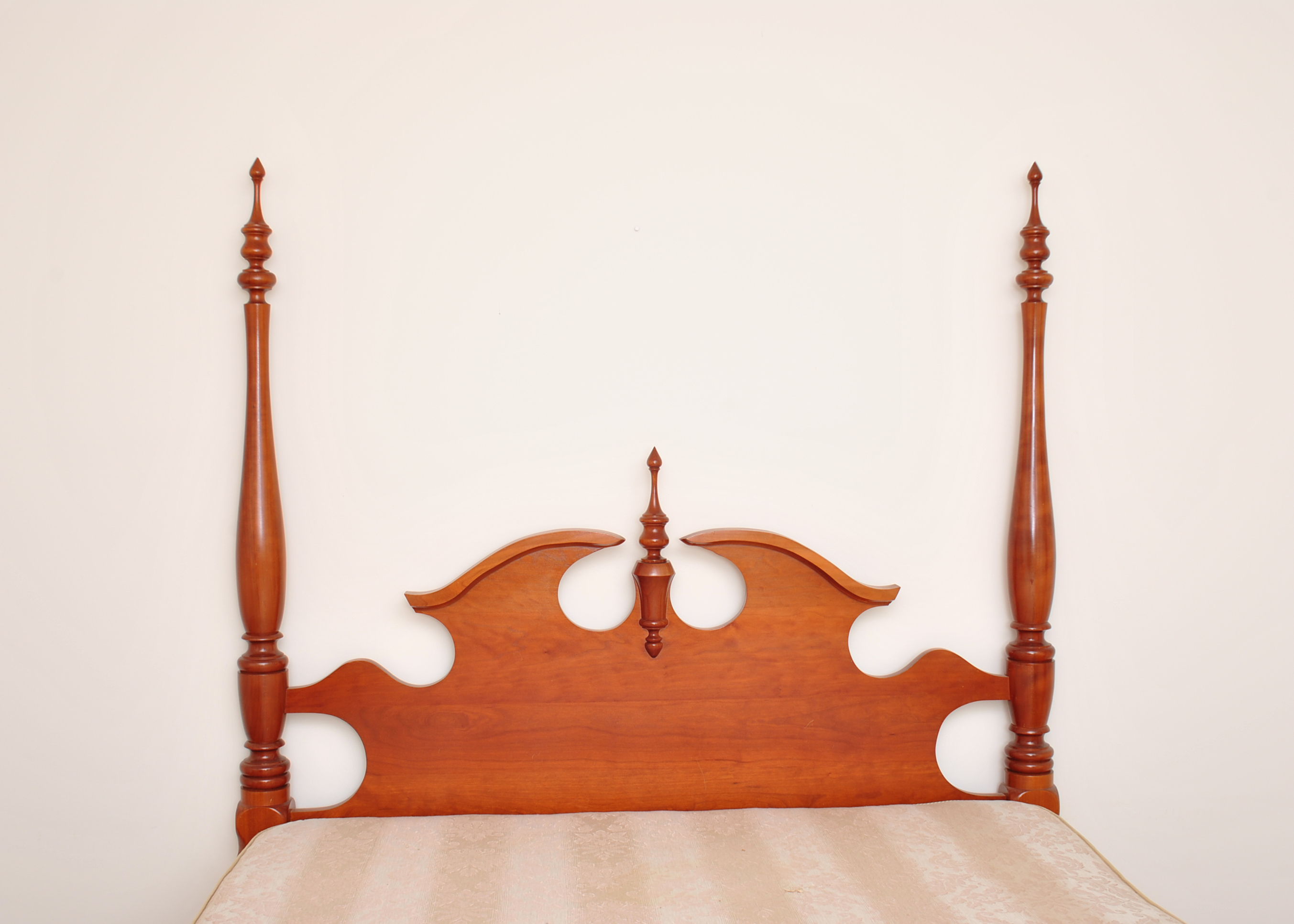 Georgian Federal Full Cherry Four-Post Bed