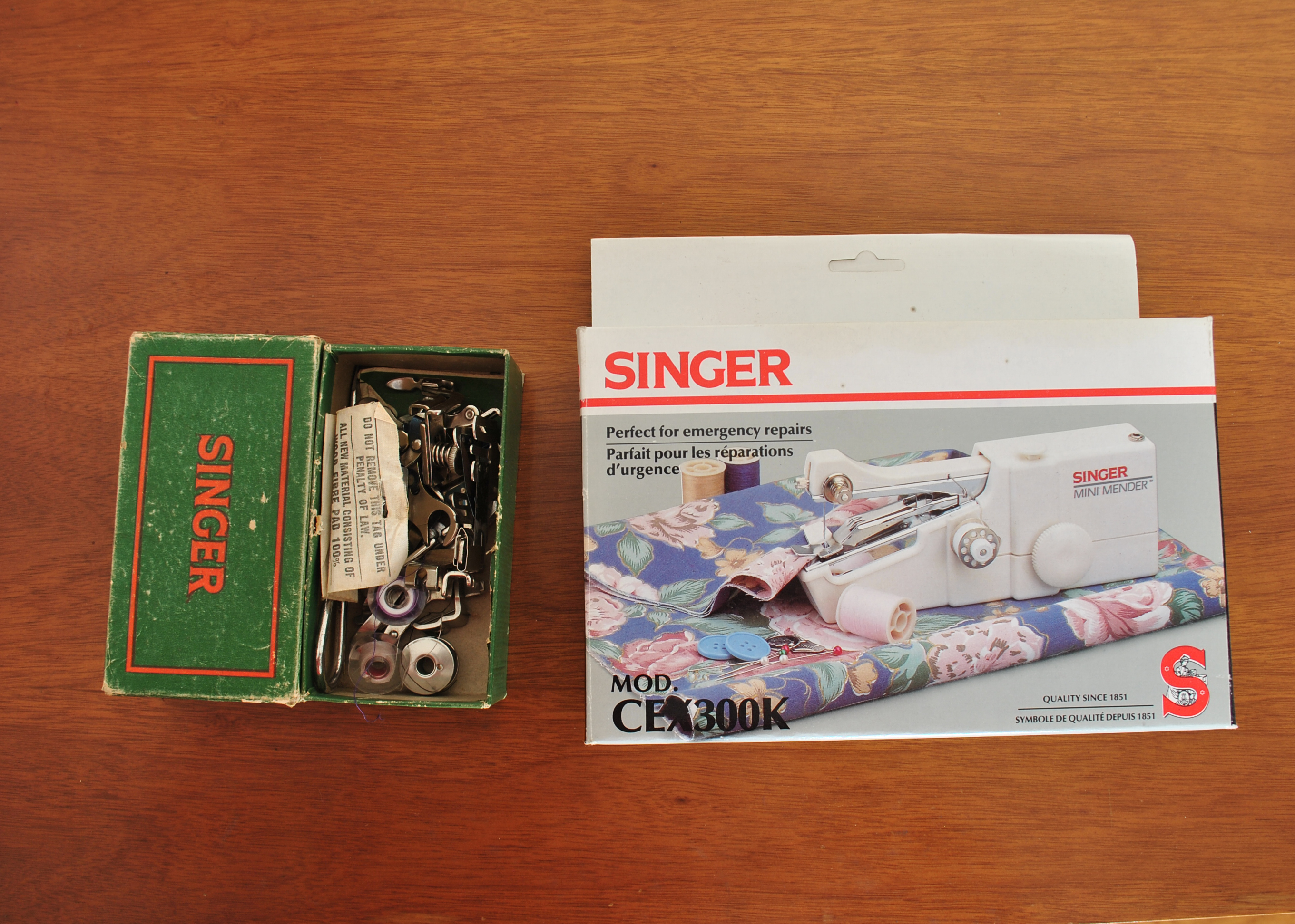 Vintage Singer Sewing Table, Machine and Accessories