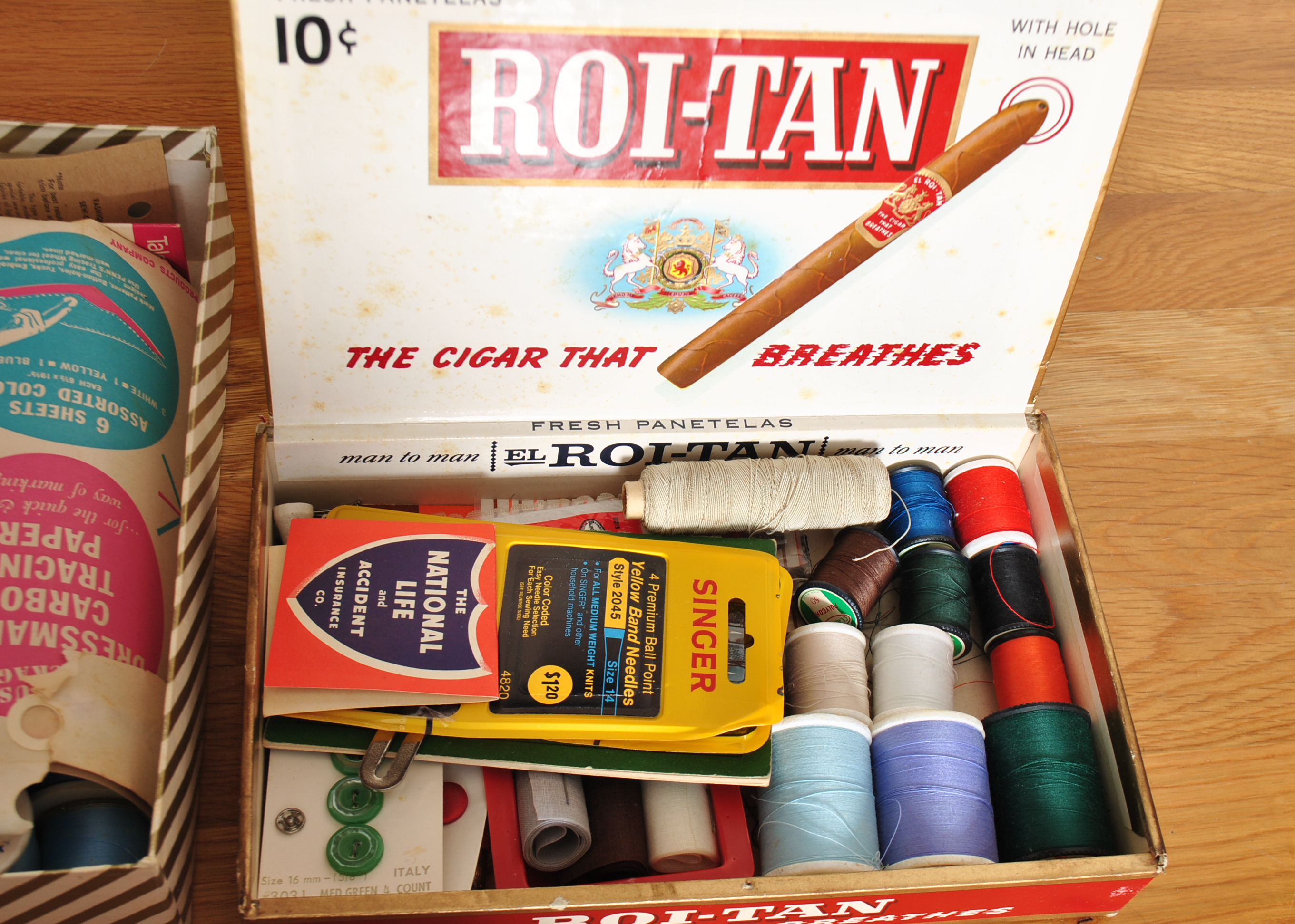 Vintage Singer Sewing Table, Machine and Accessories