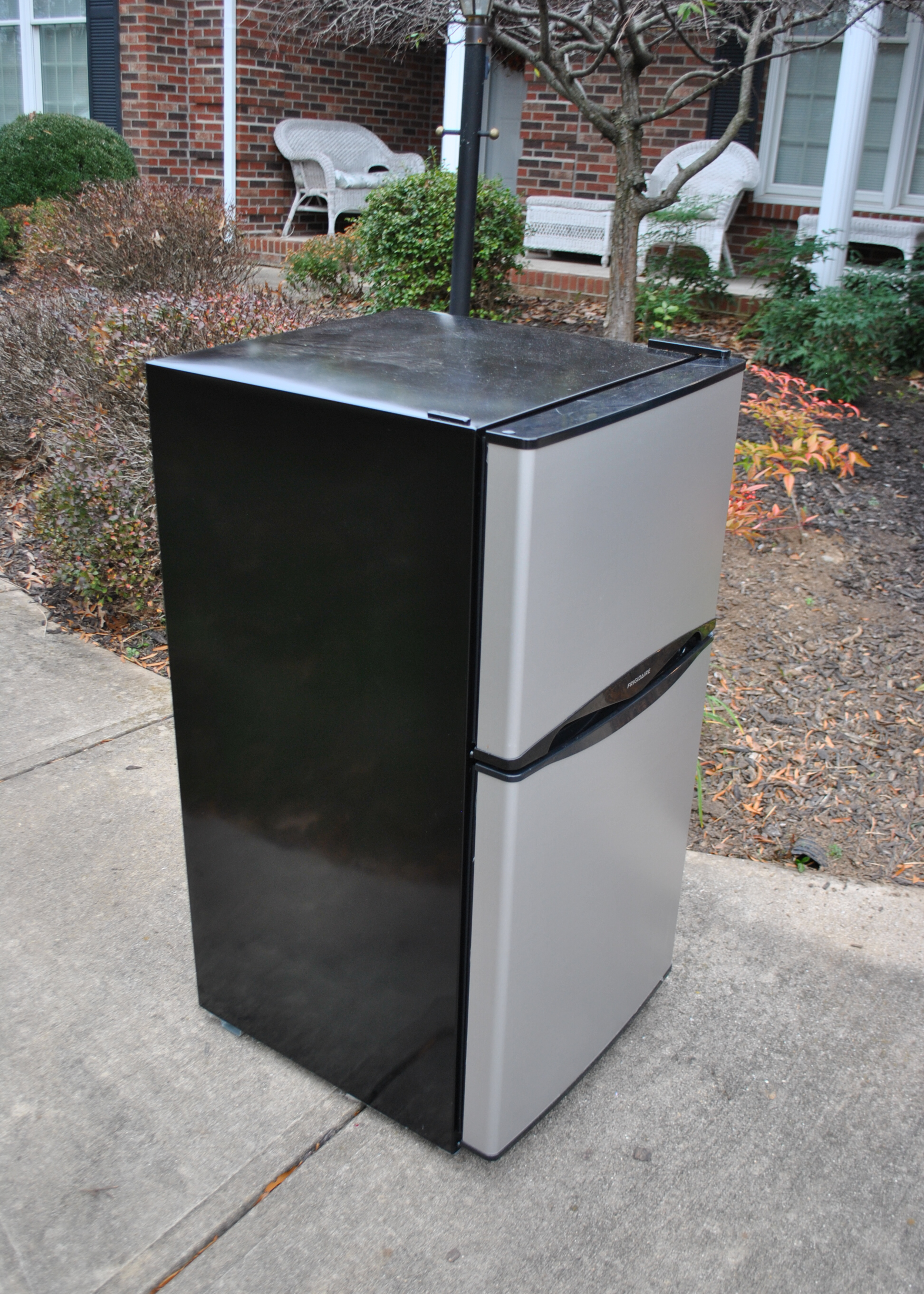 Small Frigidaire Refrigerator Freezer