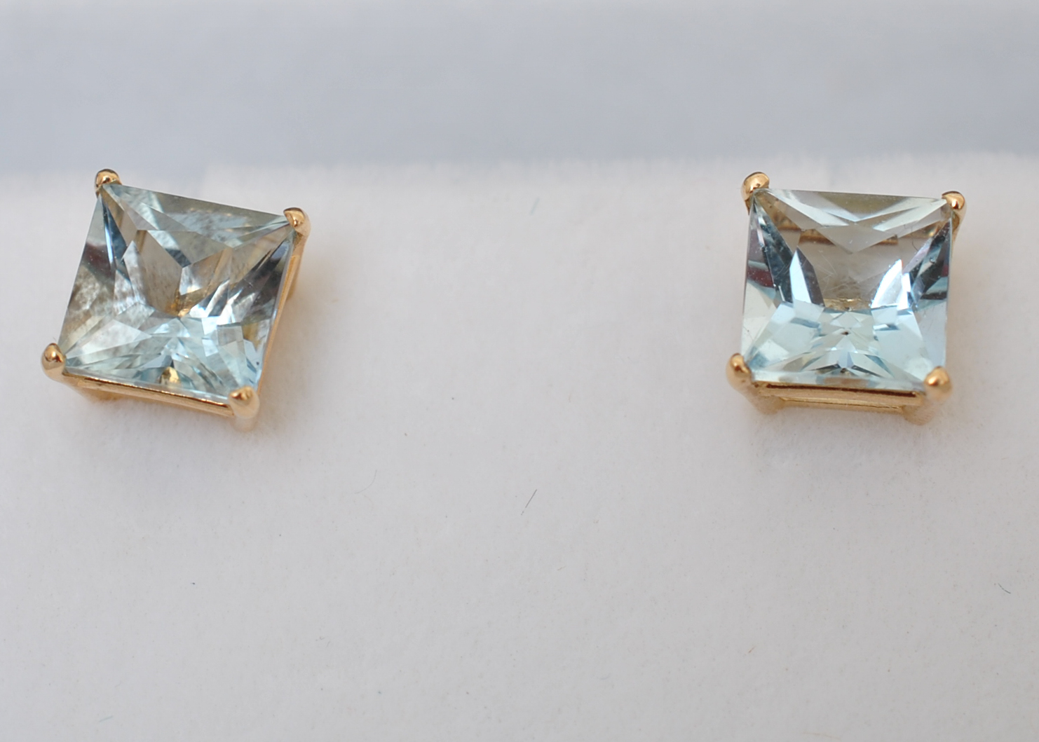 Aquamarine 14K Yellow Gold Earrings