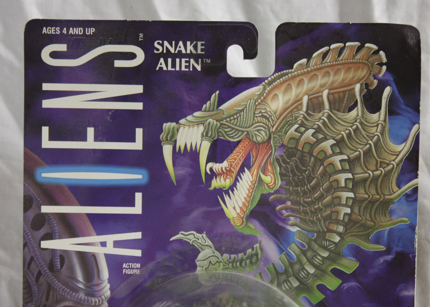 Pair of 1992 Kenner "Aliens" Collectible Action Figures