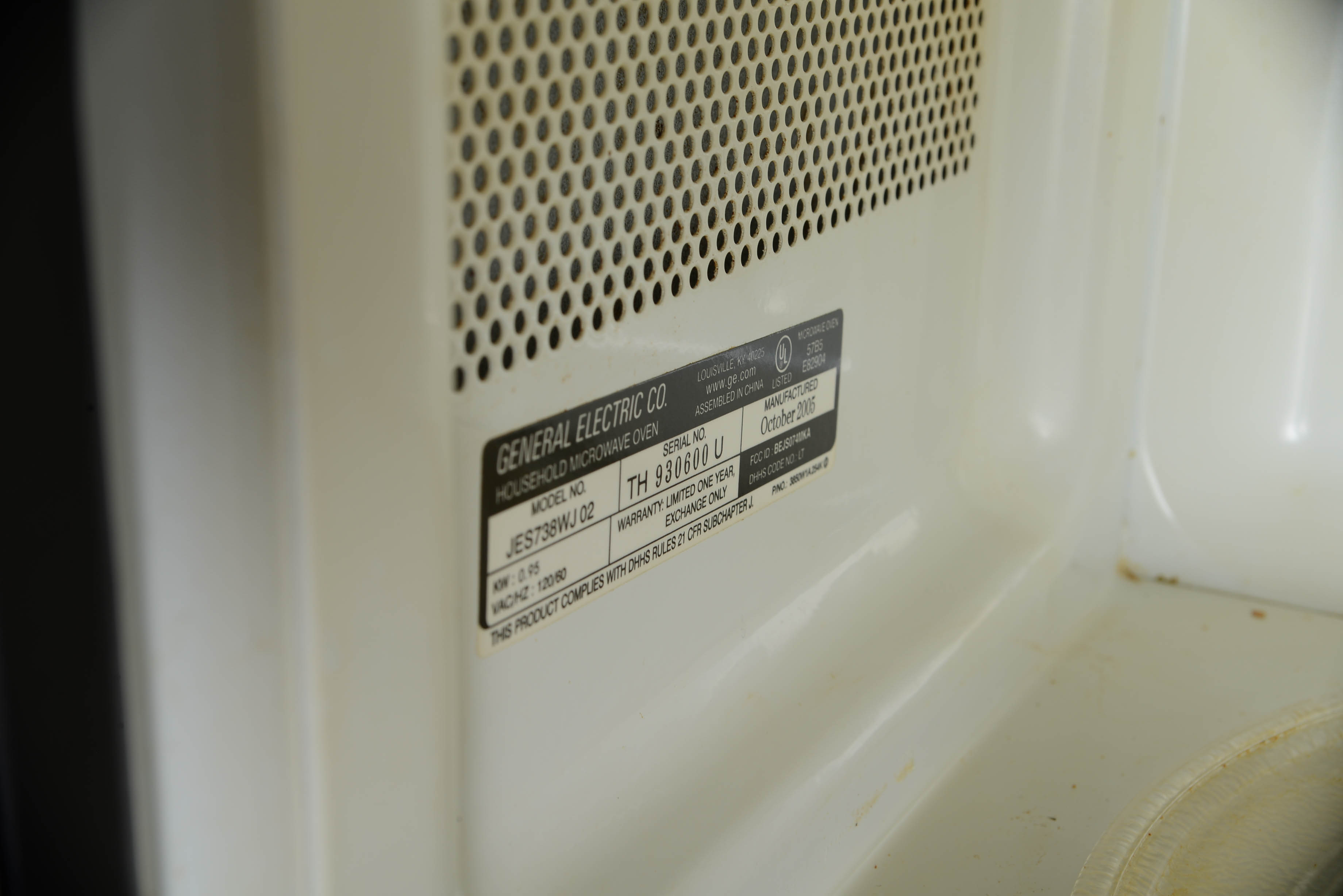 GE Turntable Microwave Oven