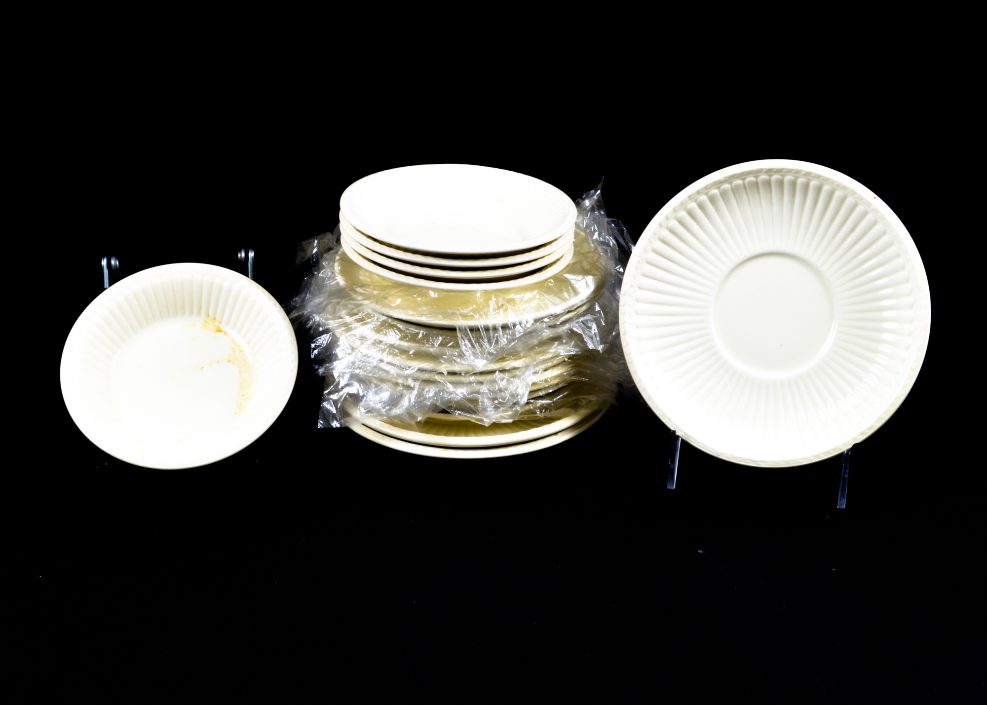 Wedgwood of Etruria Soup Tureen and Patrician Ivory Set