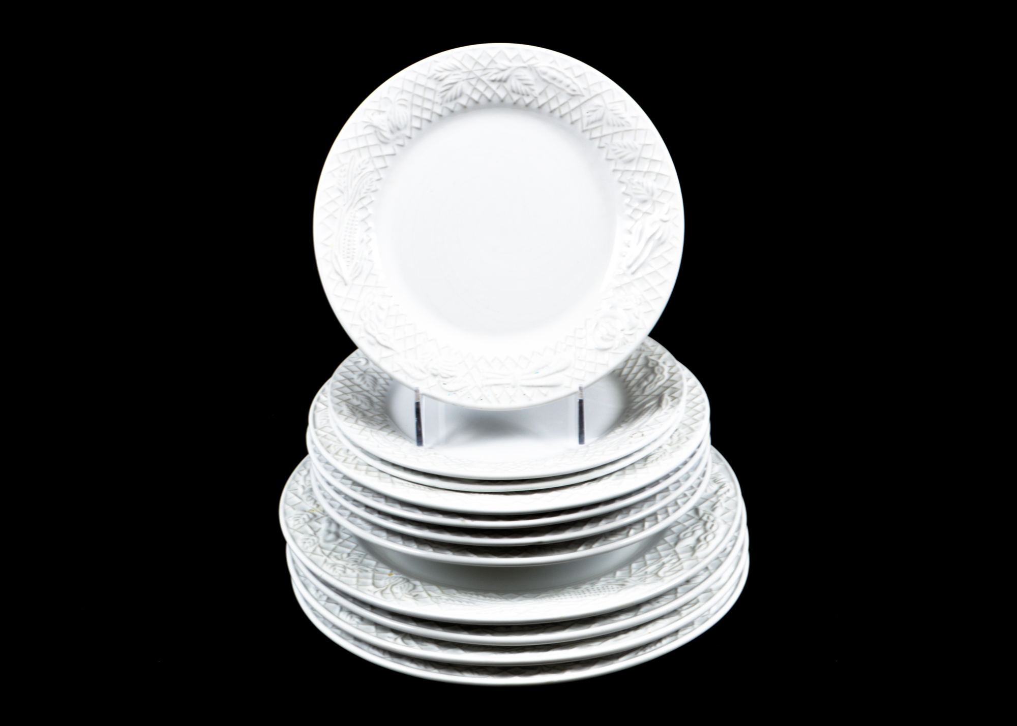 Crate and Barrel Dinnerware Set