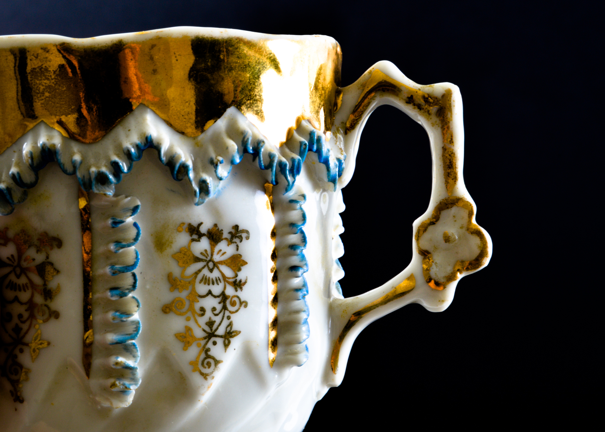 Mixed Glass and Porcelain Assortment