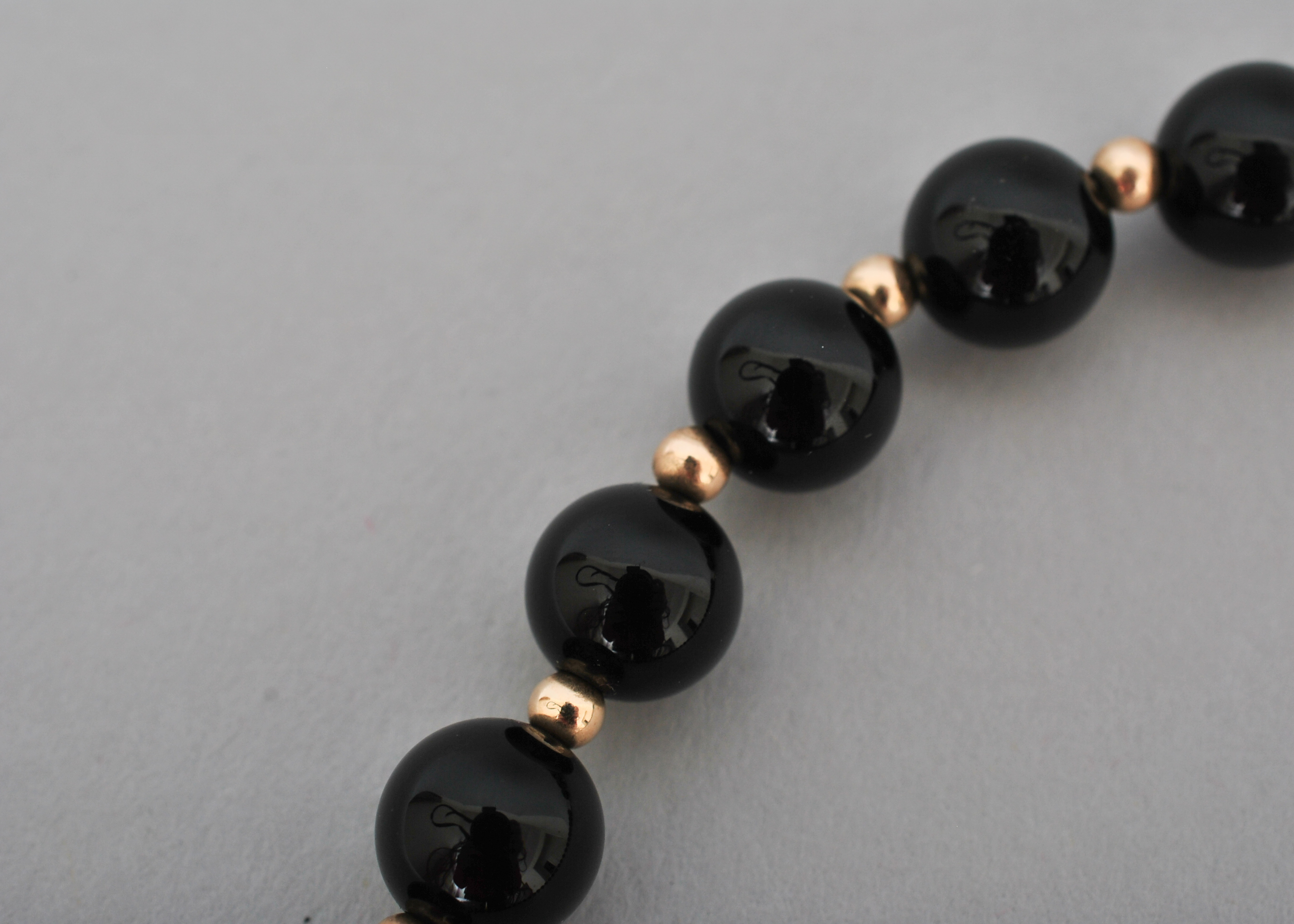 Onyx Beaded Necklace in 10k Gold