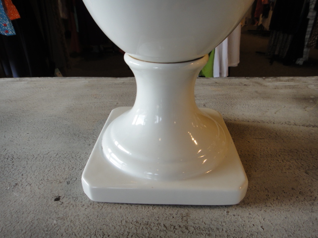 Tozai Classical White Ceramic Urn Vase