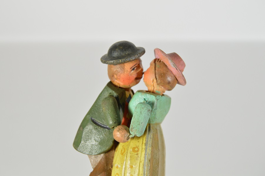 Anri Hand Carved Bottle Stopper