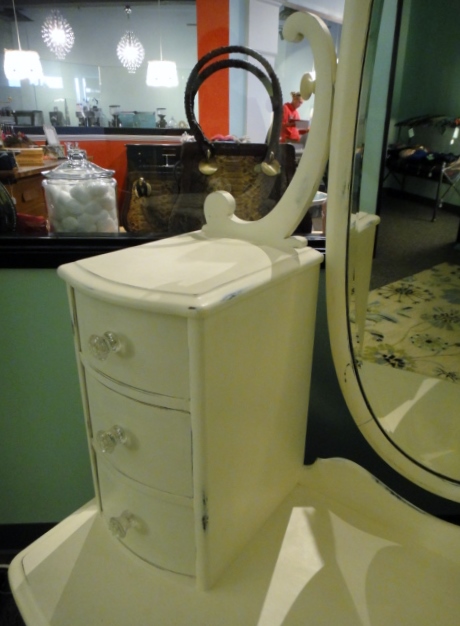 Vintage White Dresser Vanity With Oval Mirror