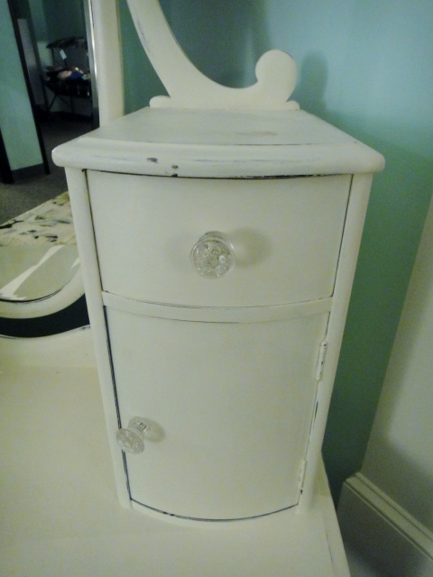 Vintage White Dresser Vanity With Oval Mirror