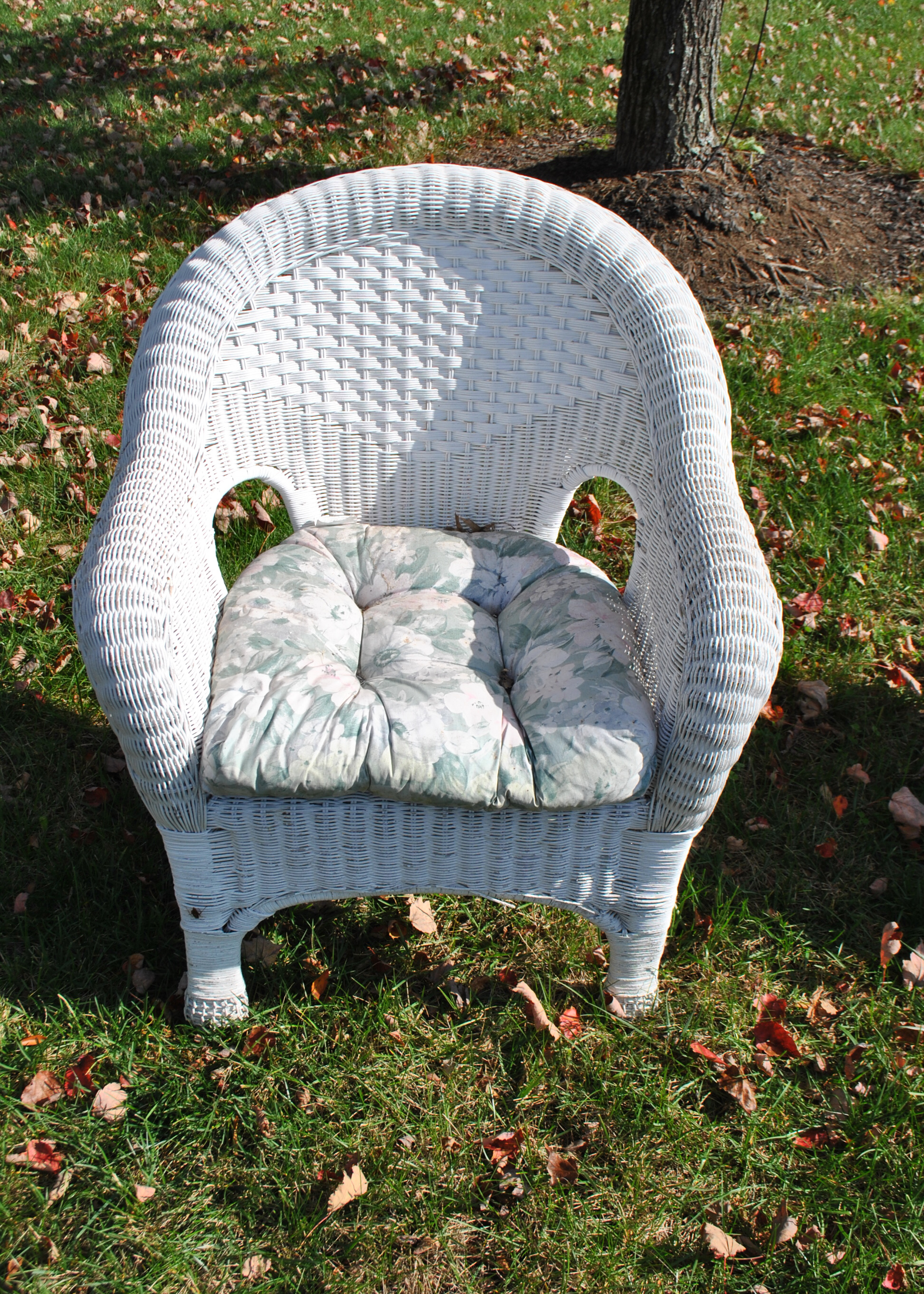 Five Piece Set of Outdoor Wicker Furniture