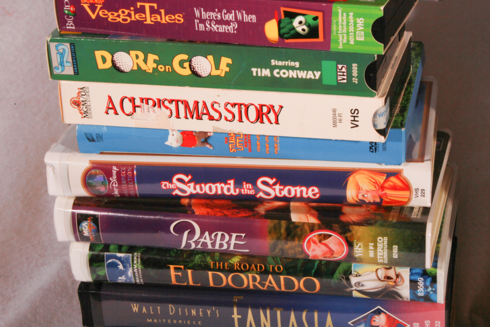 Collection of VHS Family and Disney Movies