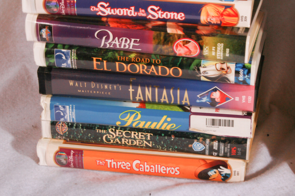 Collection of VHS Family and Disney Movies
