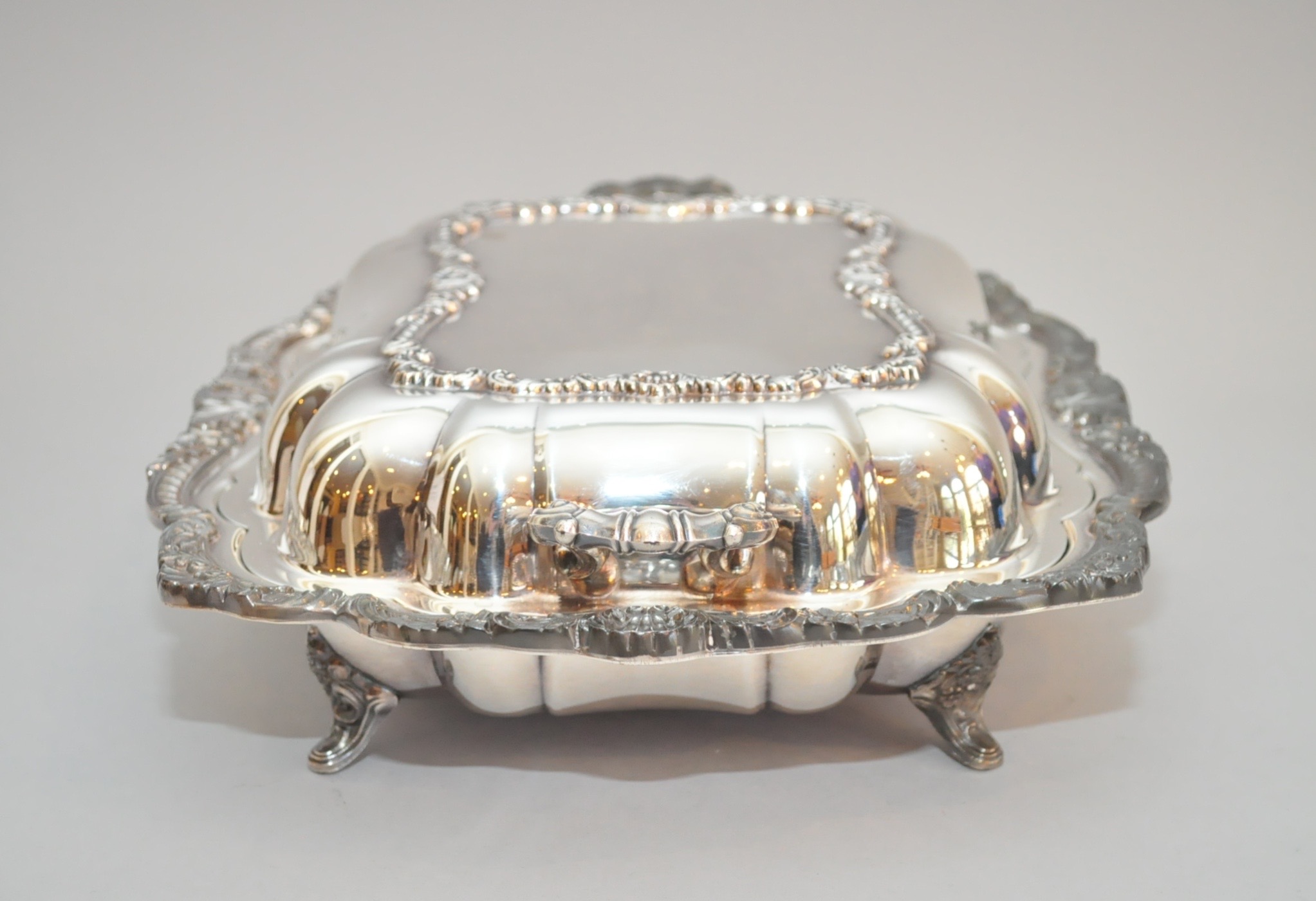 Poole Silver Co. Silver Plate Covered Dish