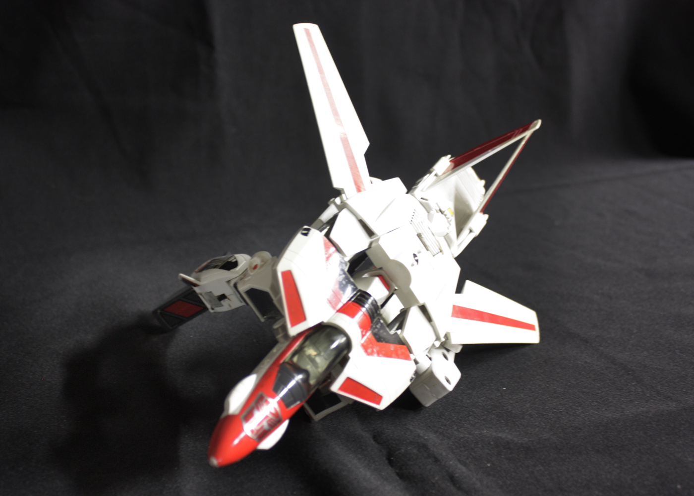 1984 Bandai Autobot Jeffire Transformer Toy