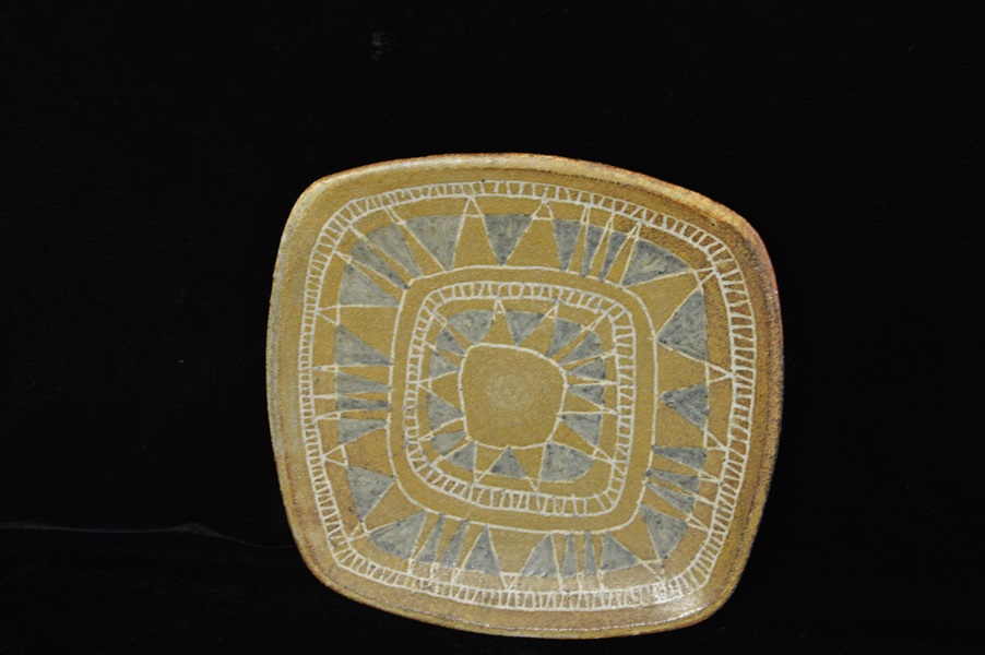 Assortment of Mid 20th Century Decorative Items