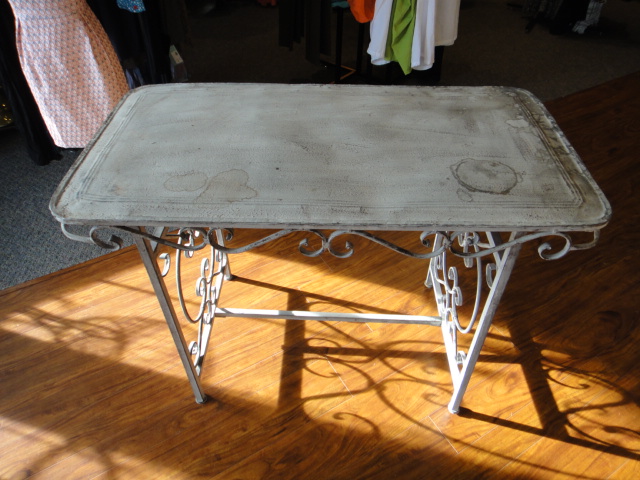 Antique Look Metal Decorative Table