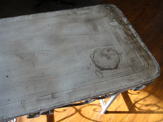 Antique Look Metal Decorative Table