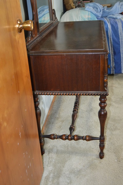 Berkey & Gay Mirrored Vanity