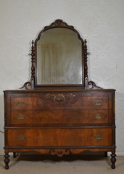 Berkey & Gay Mirrored Dresser