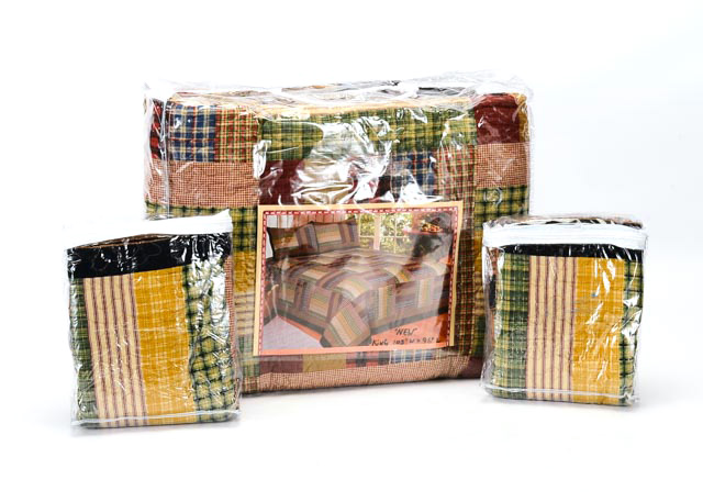 American Hometex "Six Bars" Quilt and Sham Set