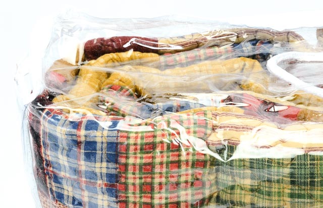 American Hometex "Six Bars" Quilt and Sham Set