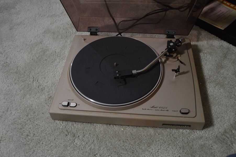 Vintage Stereo System and Cabinet