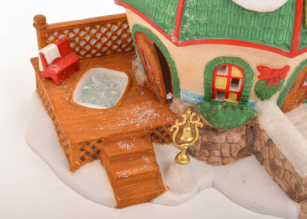 Department 56 Heritage Village North Pole Series Elf Land Set