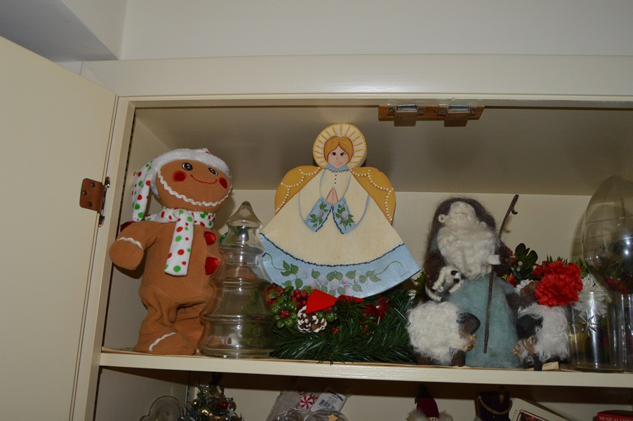 Assortment of Christmas Theme Items