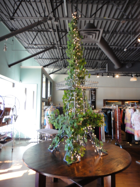 Zaer Ltd. International Eiffel Tower Plant Stand