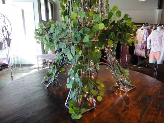 Zaer Ltd. International Eiffel Tower Plant Stand