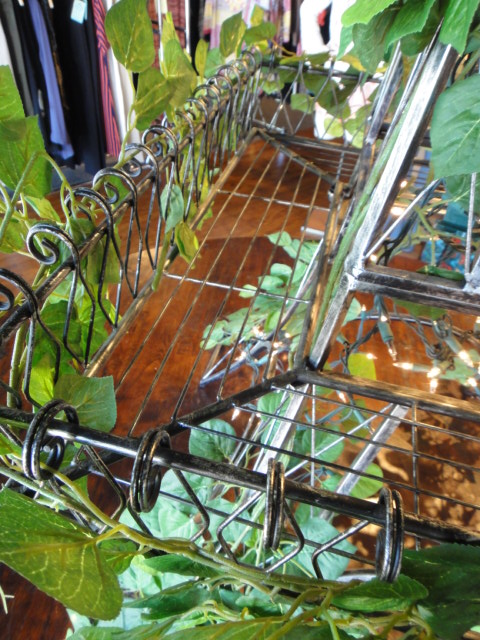 Zaer Ltd. International Eiffel Tower Plant Stand