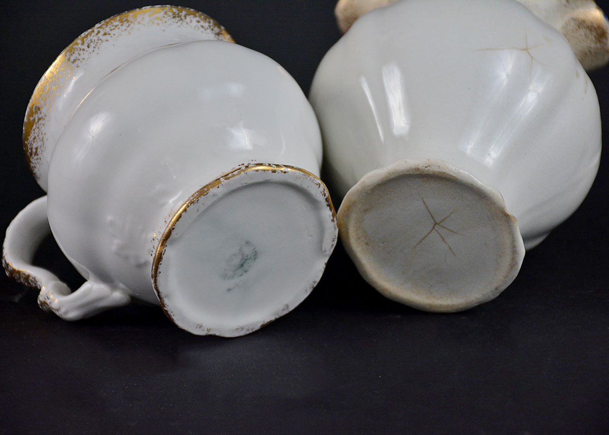 K.T. & Co. Semi-Vitreous Chamber Set