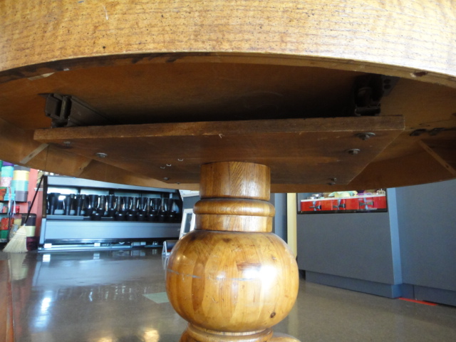 Antique Oak Round Table