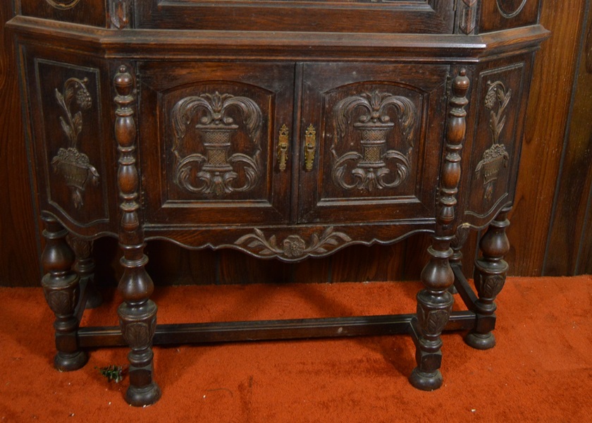 Batesville Cabinet Company China Cabinet