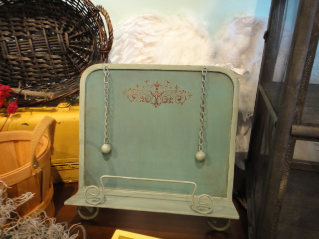 Baskets and Decorative Pieces