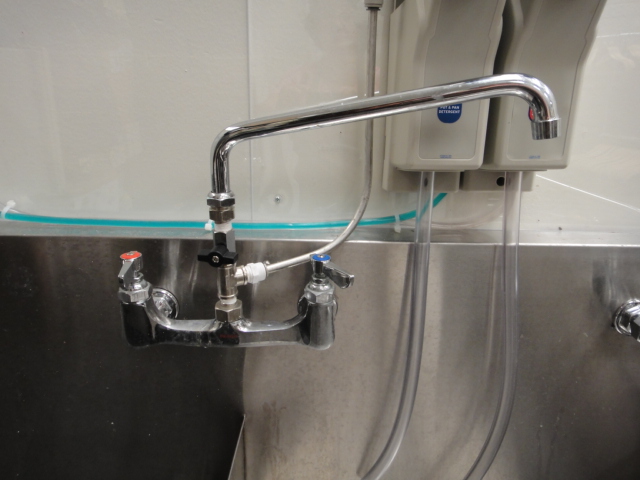 Stainless Steel Sink with Three Tubs and Two Faucets