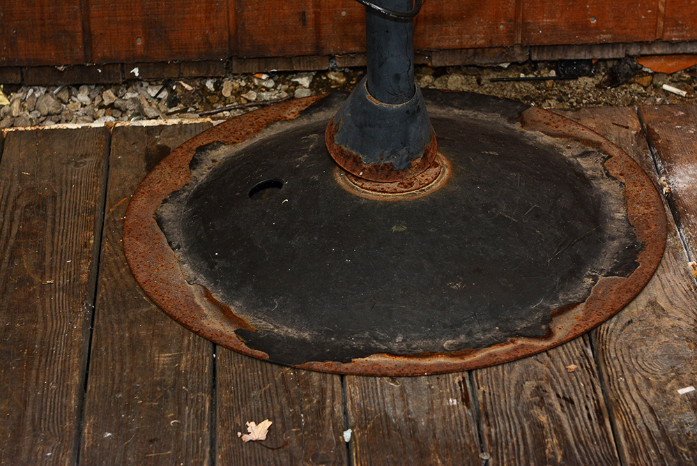 Hampton Bay Large Fan with Stand