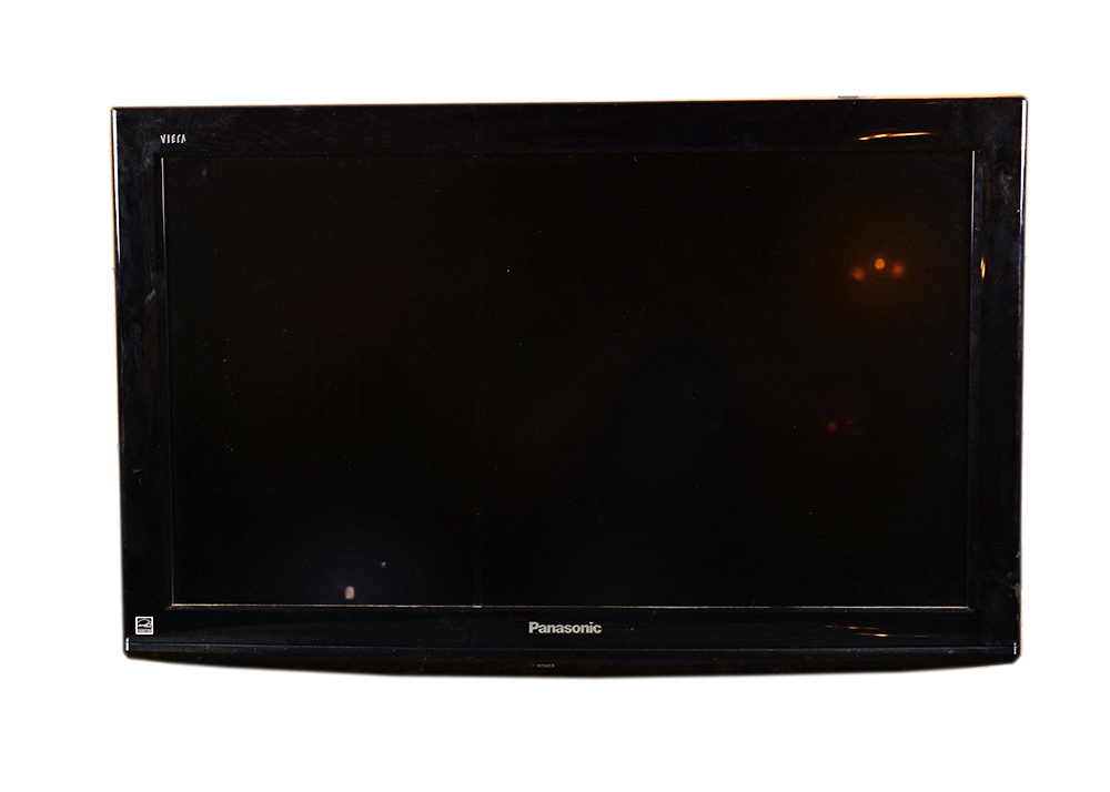 Panasonic 32" 720p LCD Television