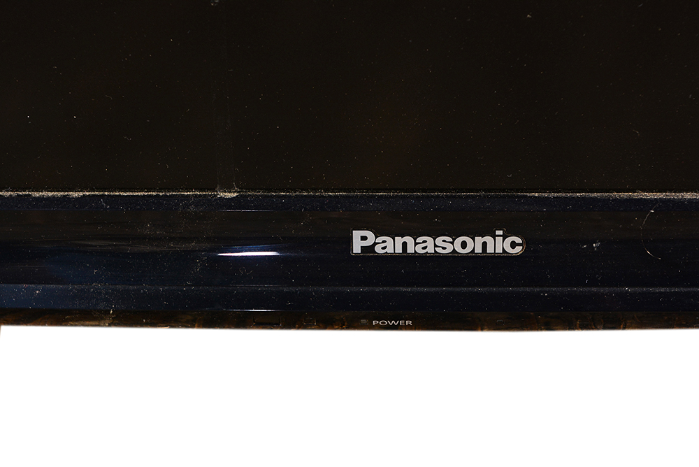 Panasonic 32" 720p LCD Television