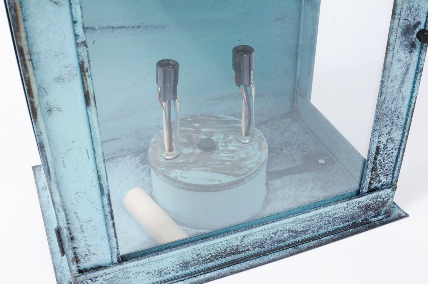 Electric Outdoor Lamp