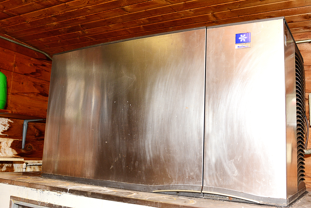 Manitowoc Commercial Ice Make and Follett Storage Bin