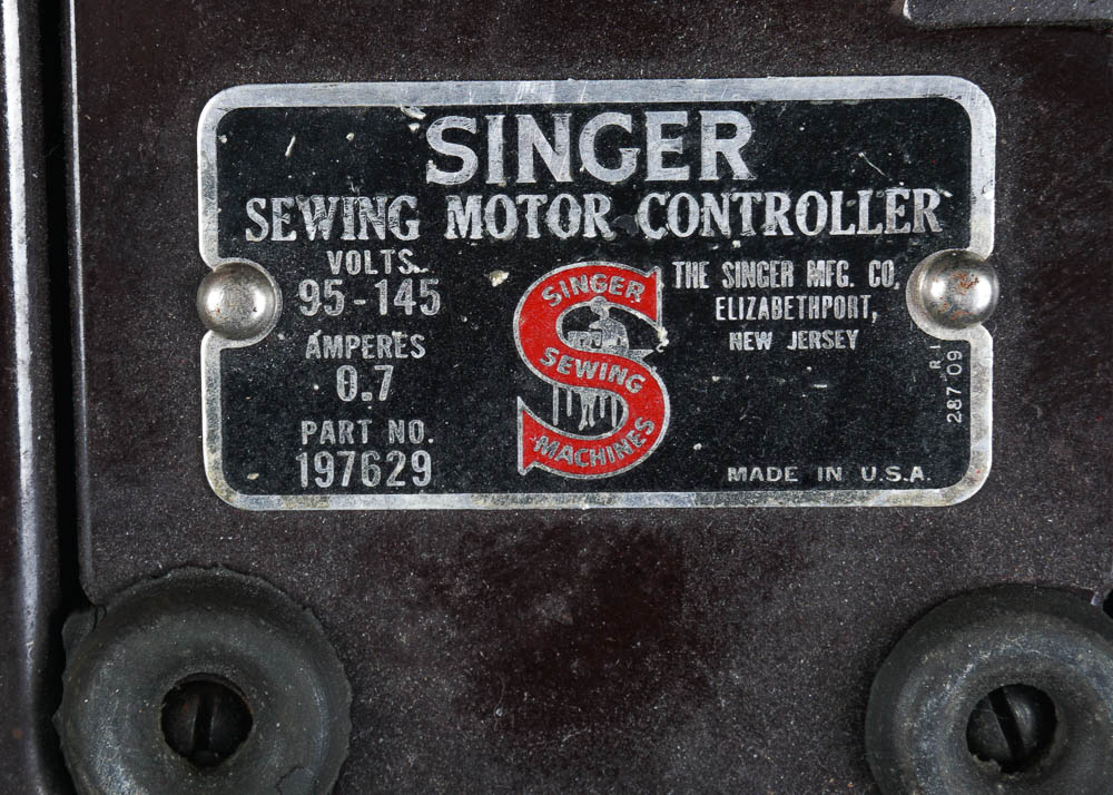 1956 Singer 401a Sewing Machine and Sewing Table